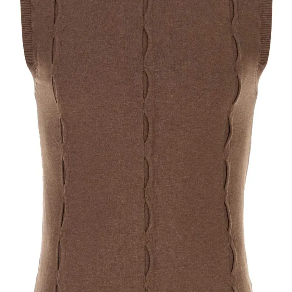 Топ Forat без рукавов