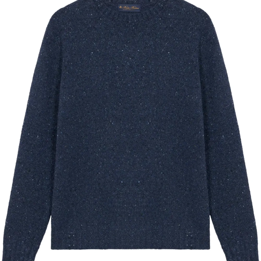 Свитер с круглым вырезом