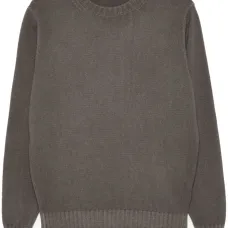 Свитер с круглым вырезом