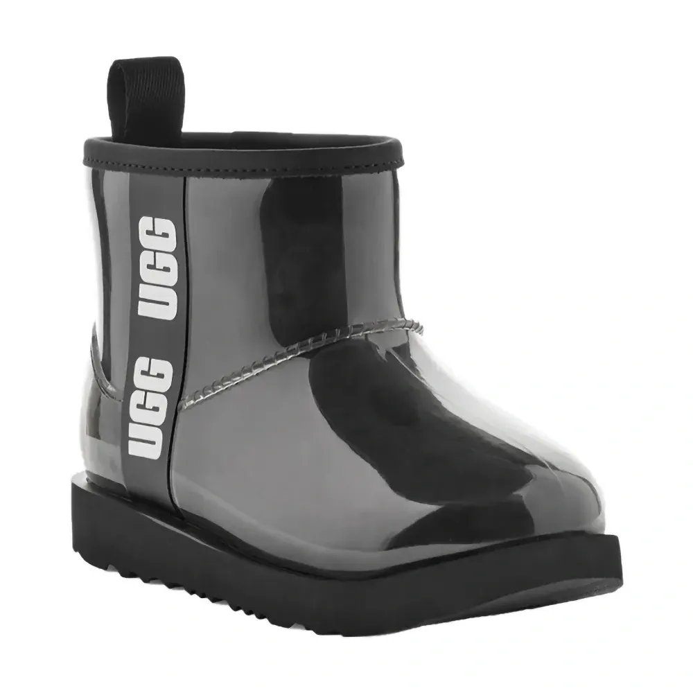 угги с логотипом