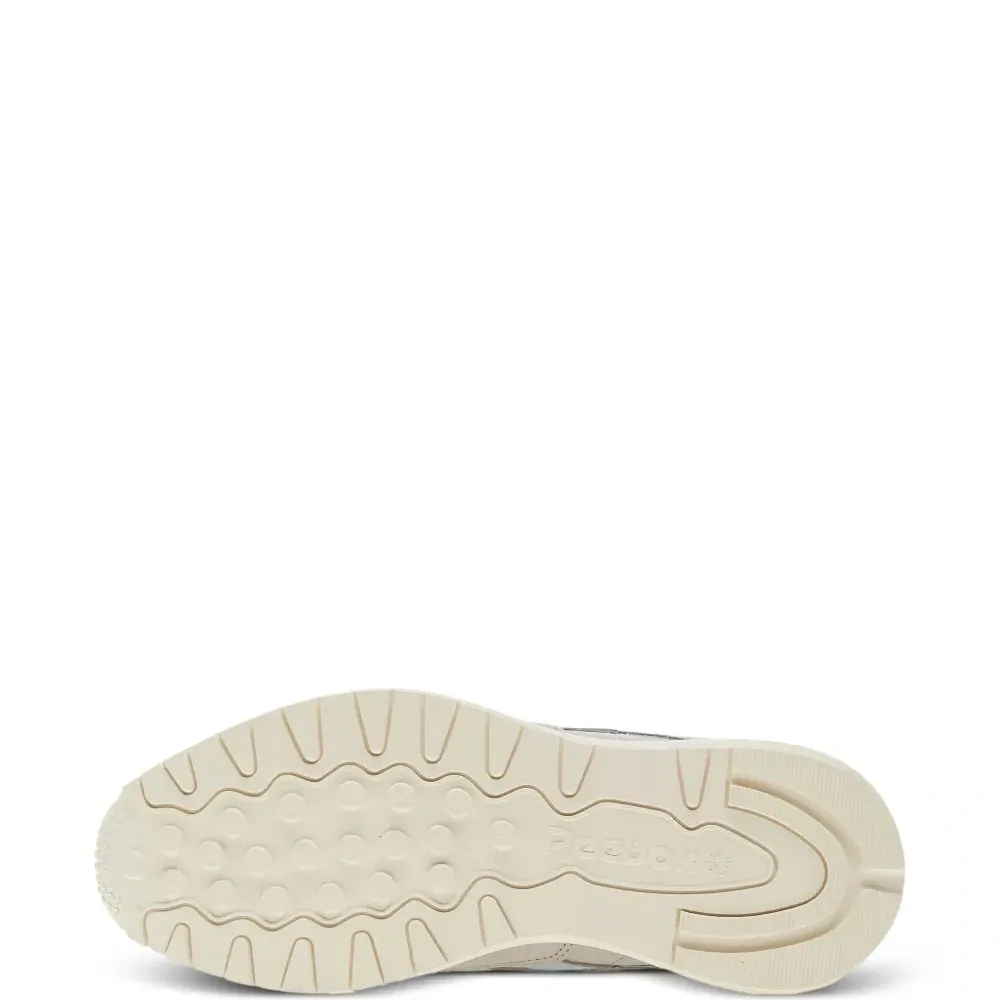 Кроссовки Classic