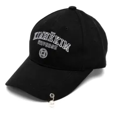 Кепка с искусственным жемчугом