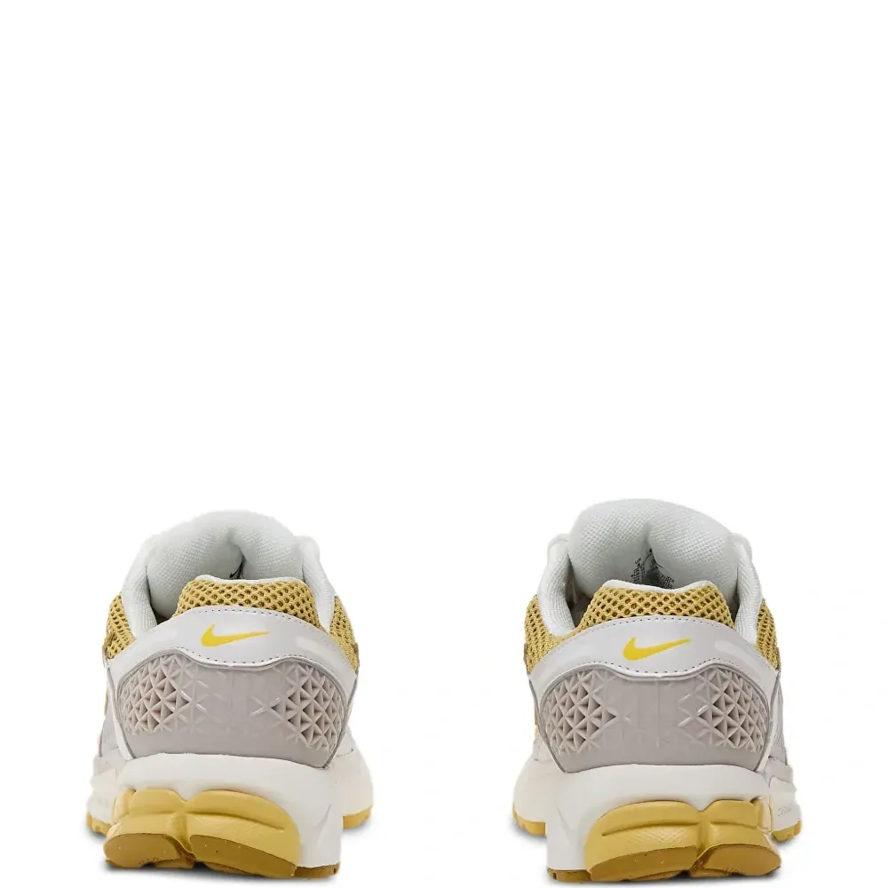 Кроссовки Vomero 5