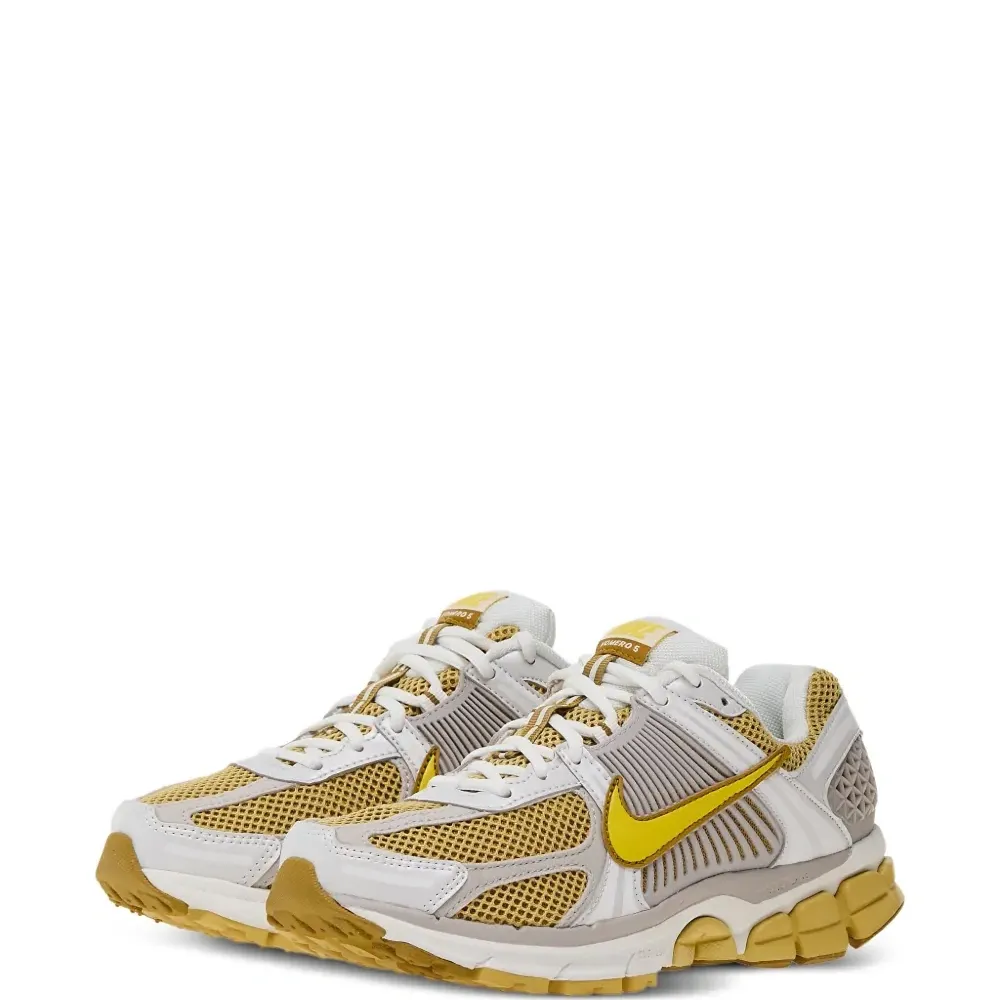 Кроссовки Vomero 5