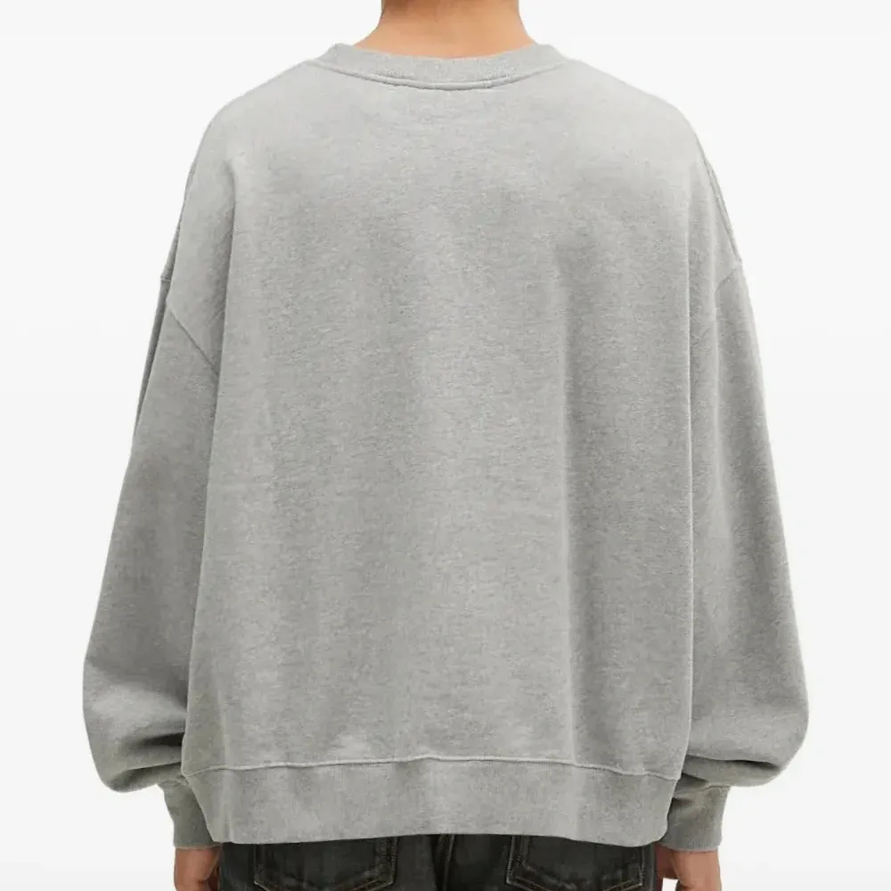 Толстовка с вышивкой