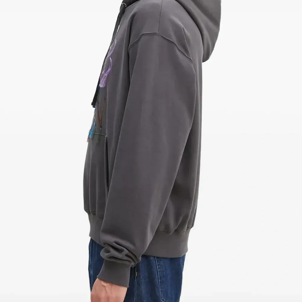 Худи с вышитым логотипом