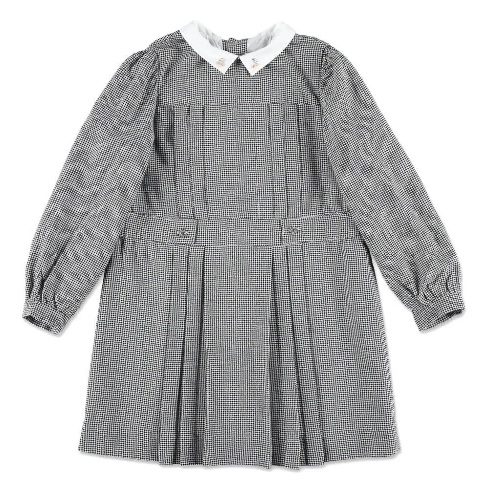 Платье с воротником