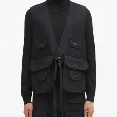 Жилет с карманами и поясом Жилет с карманами и поясом