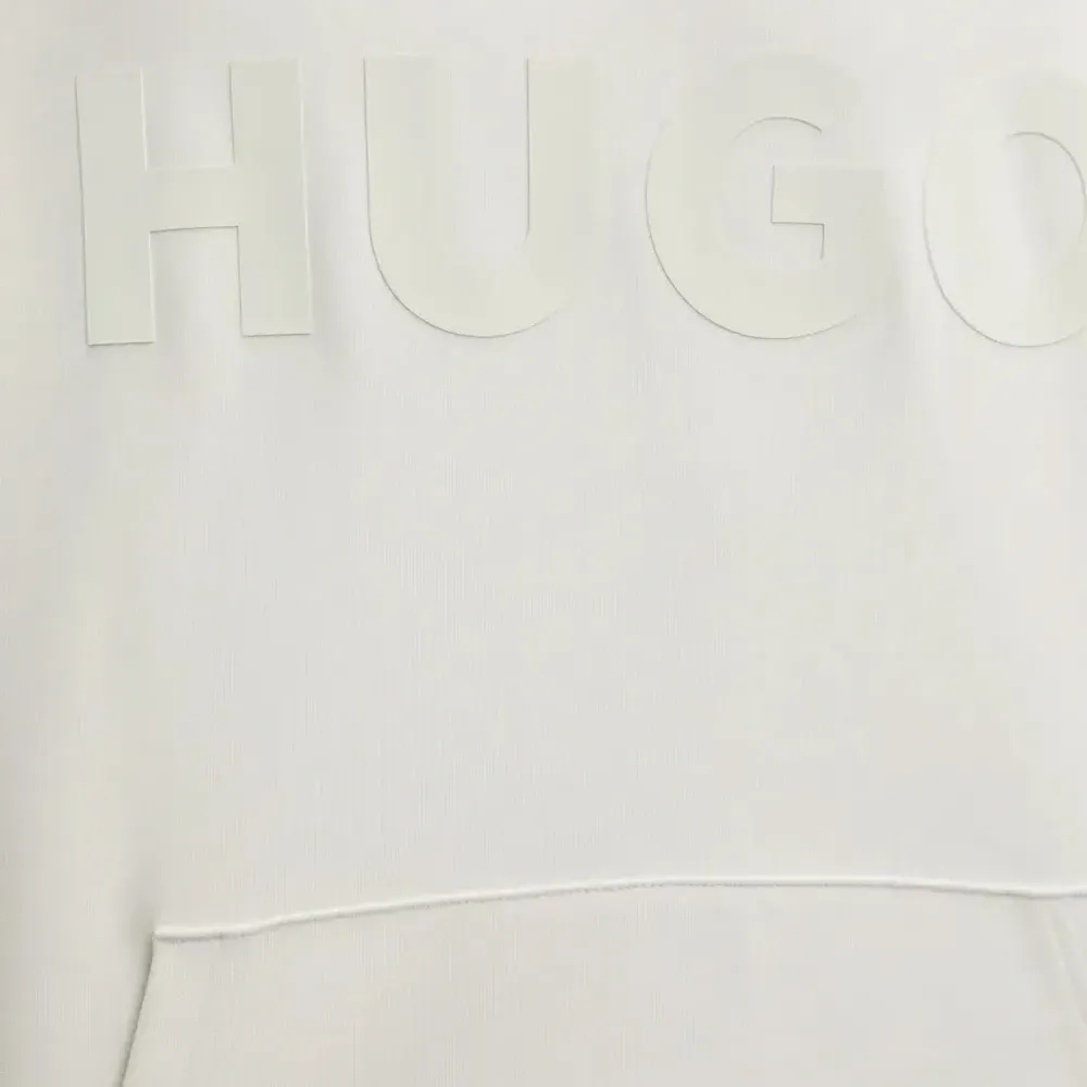 Худи с тисненым логотипом