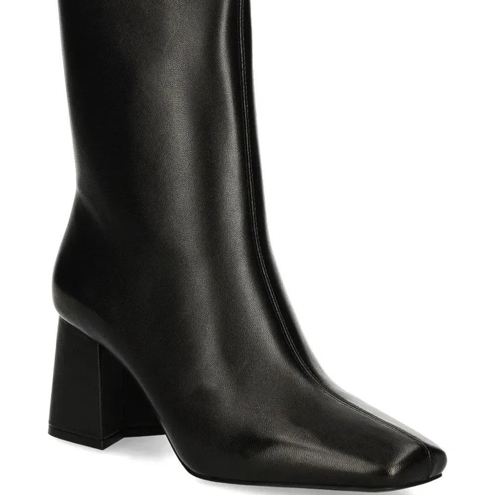 Ботильоны на каблуке Ботильоны на каблуке