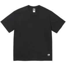 Футболка из коллаборации с The North Face Футболка из коллаборации с The North Face