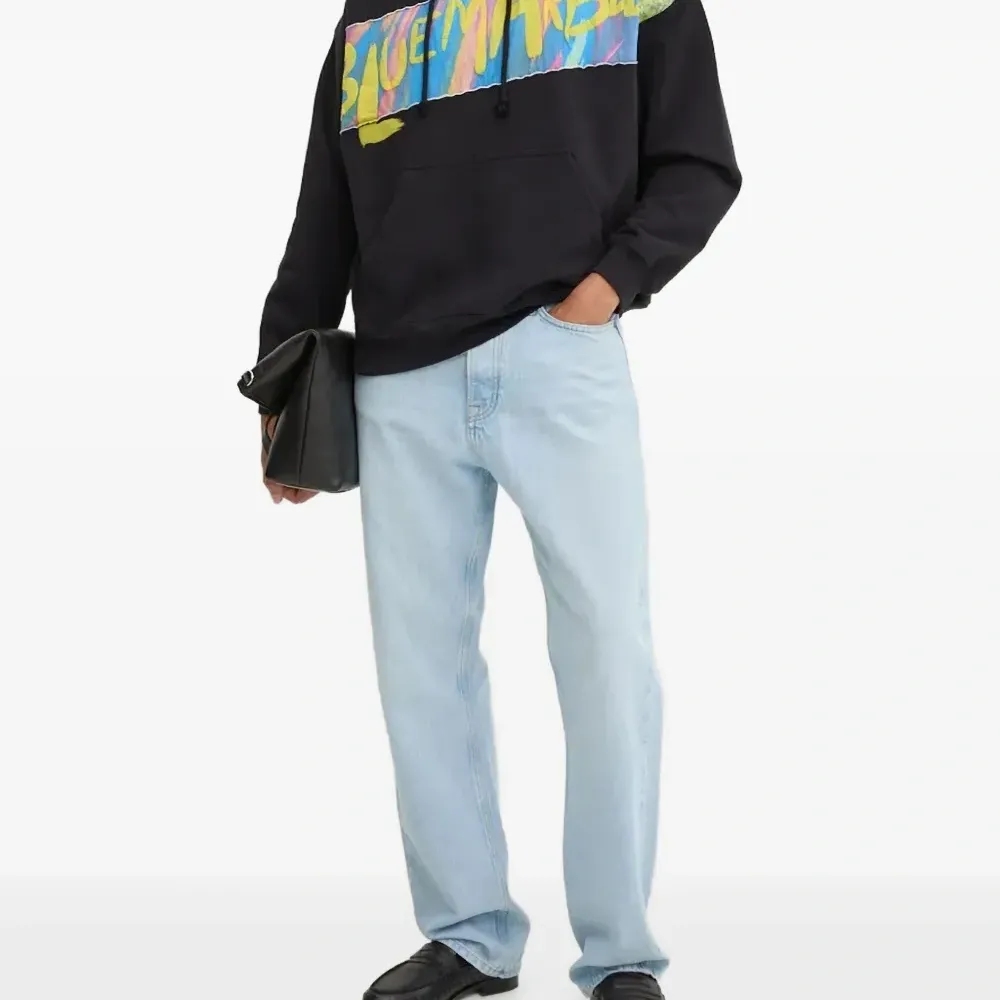 худи с логотипом