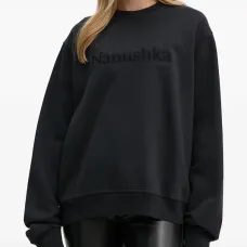 Футболка с тиснением и круглым вырезом