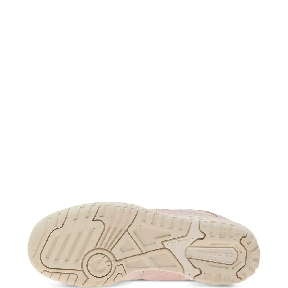 Кроссовки 550