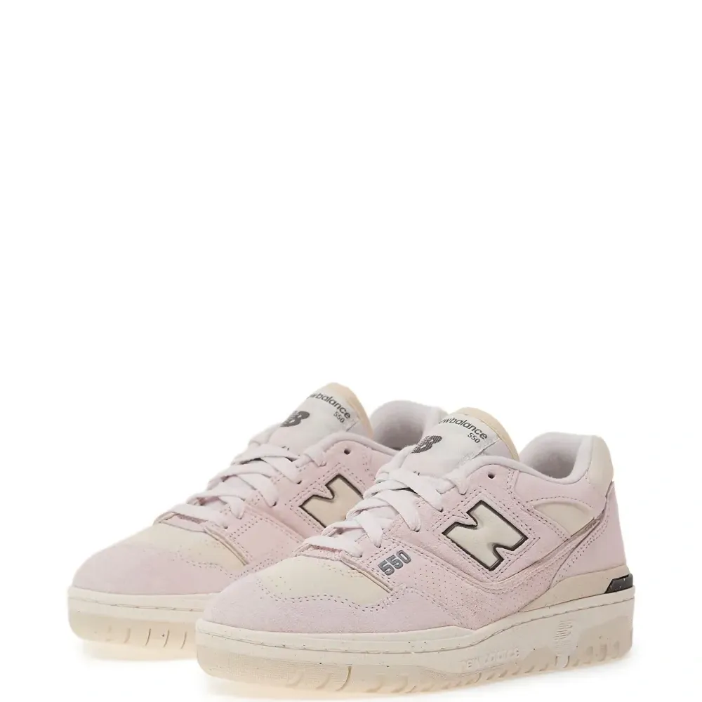 Кроссовки 550