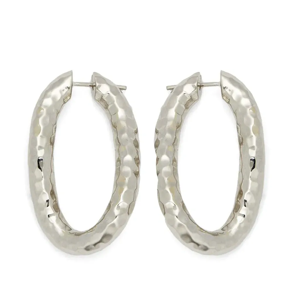 Серьги-кольца с эффектом чеканки