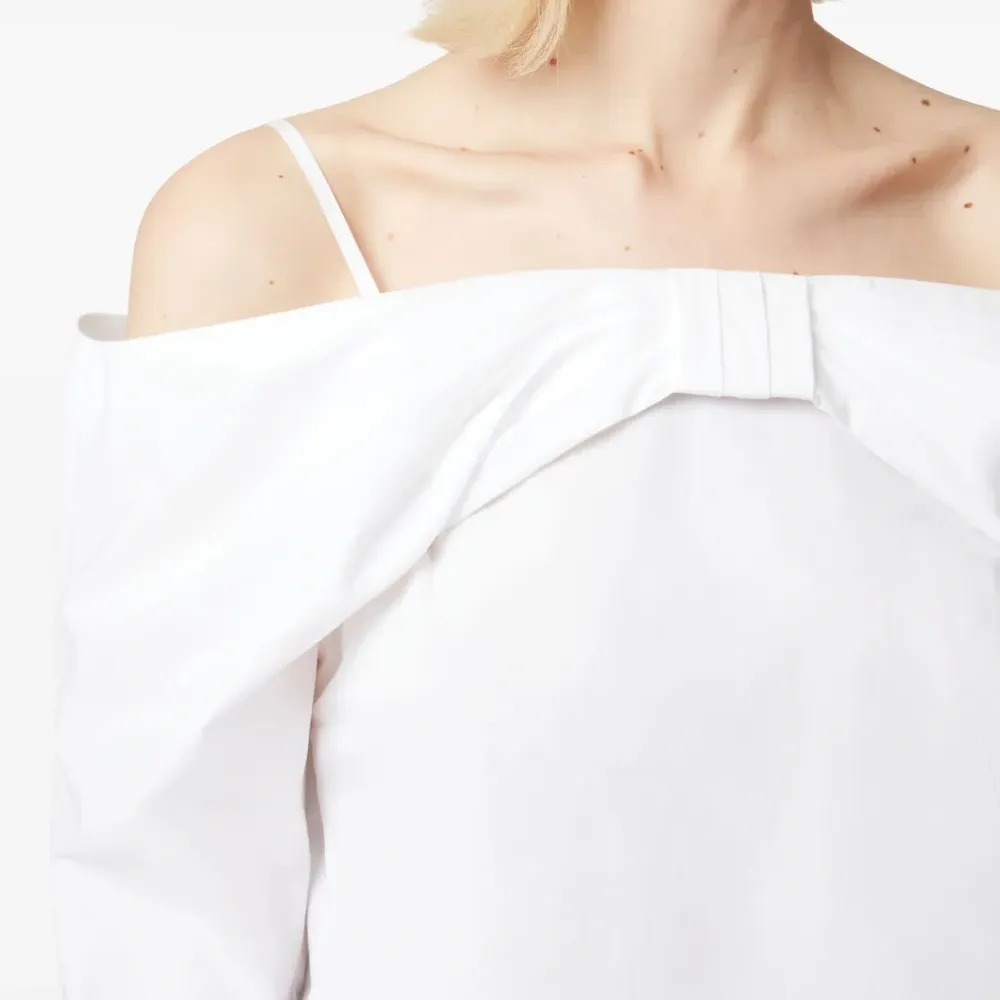 Блузка с открытыми плечами