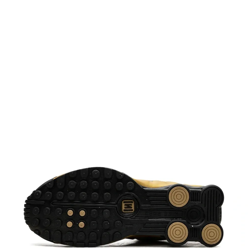 Кроссовки Shox R4 Black/Metallic Gold