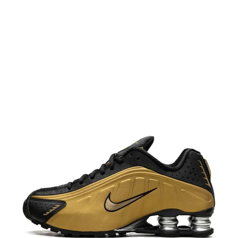 Кроссовки Shox R4 Black/Metallic Gold