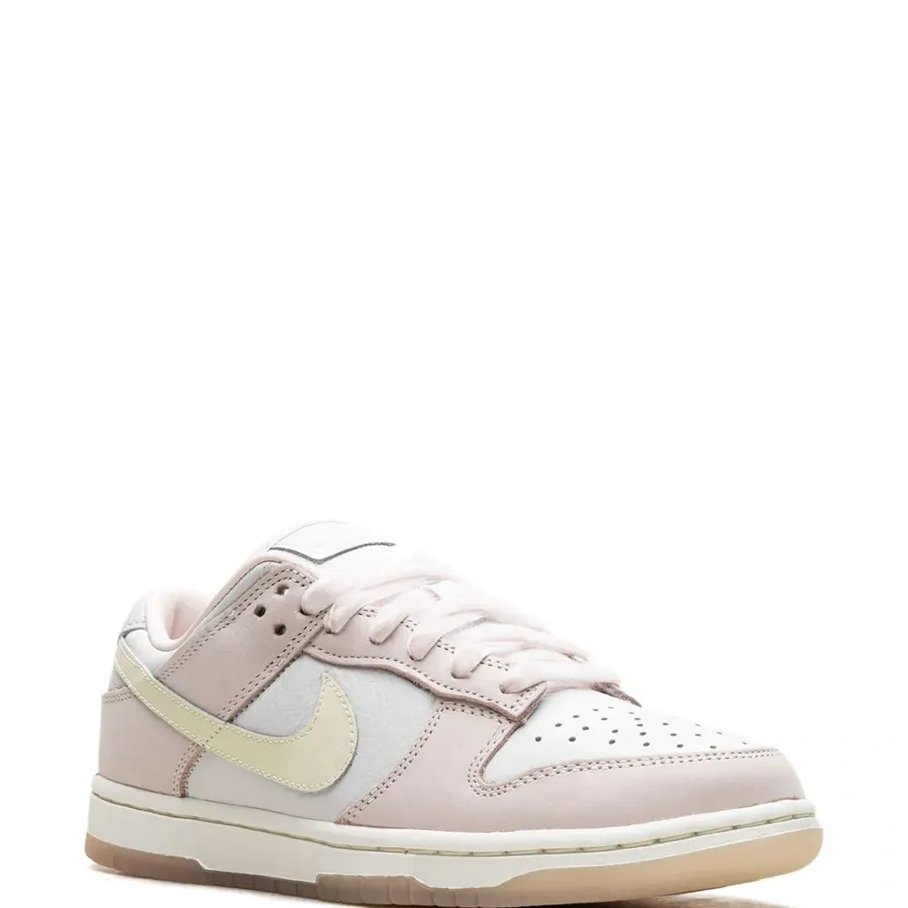 Кроссовки Dunk Low Light Soft Pink