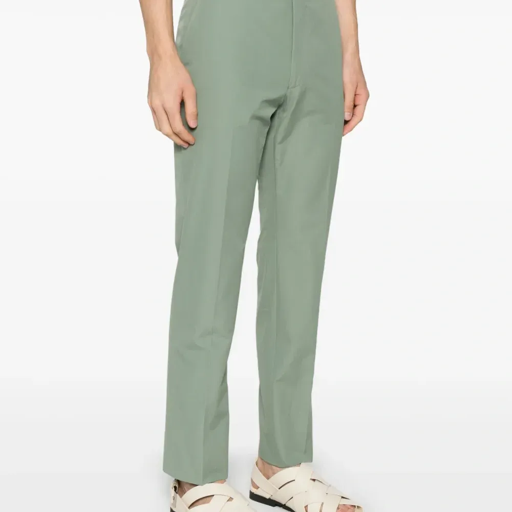 Брюки с карманами