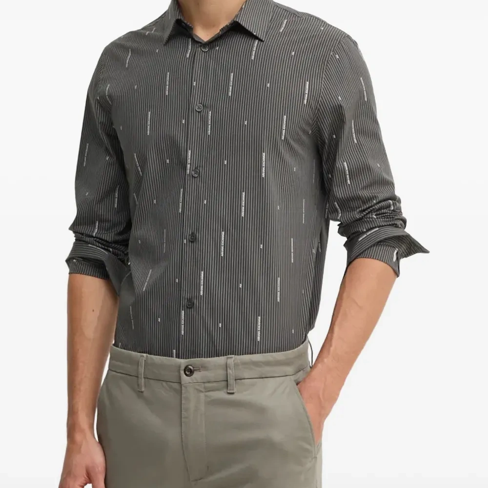 Рубашка в полоску на пуговицах