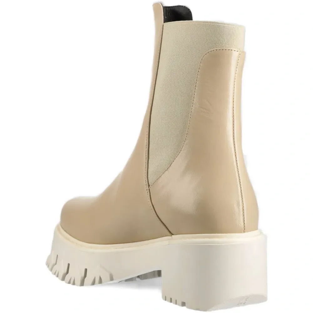 Ботильоны с логотипом