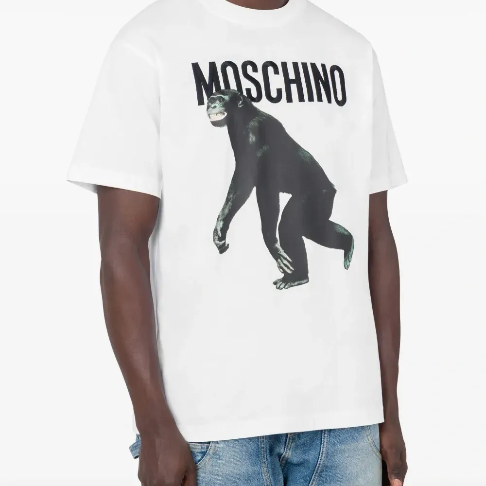 Футболка с логотипом