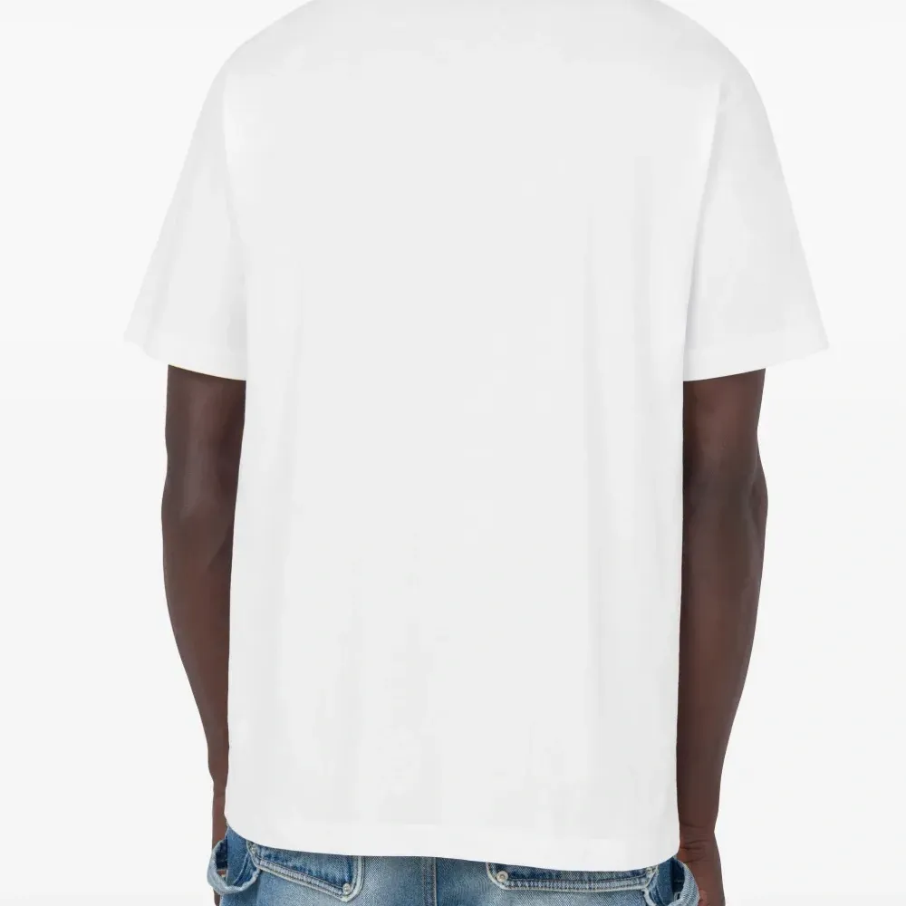 Футболка с логотипом