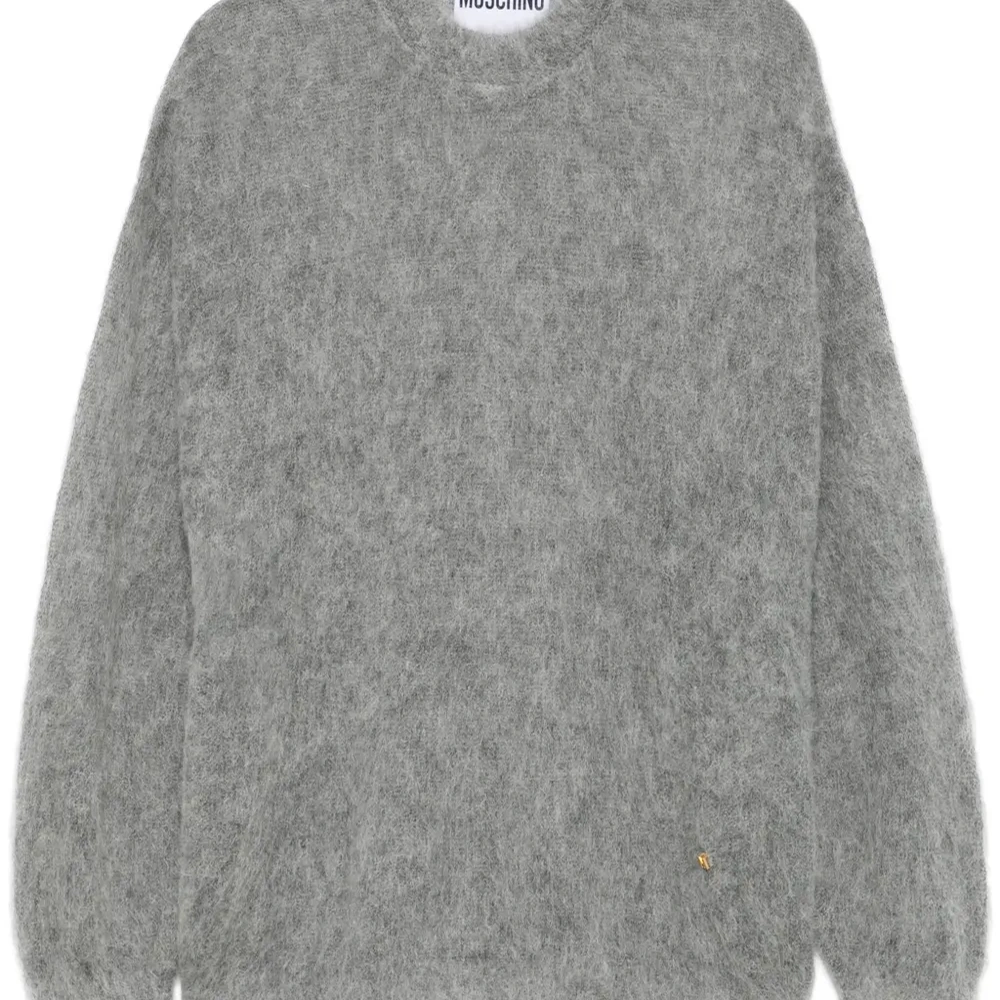 Свитер с круглым вырезом