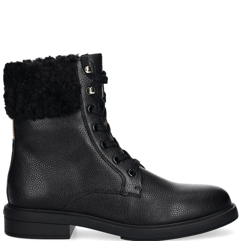 Кожаные ботинки