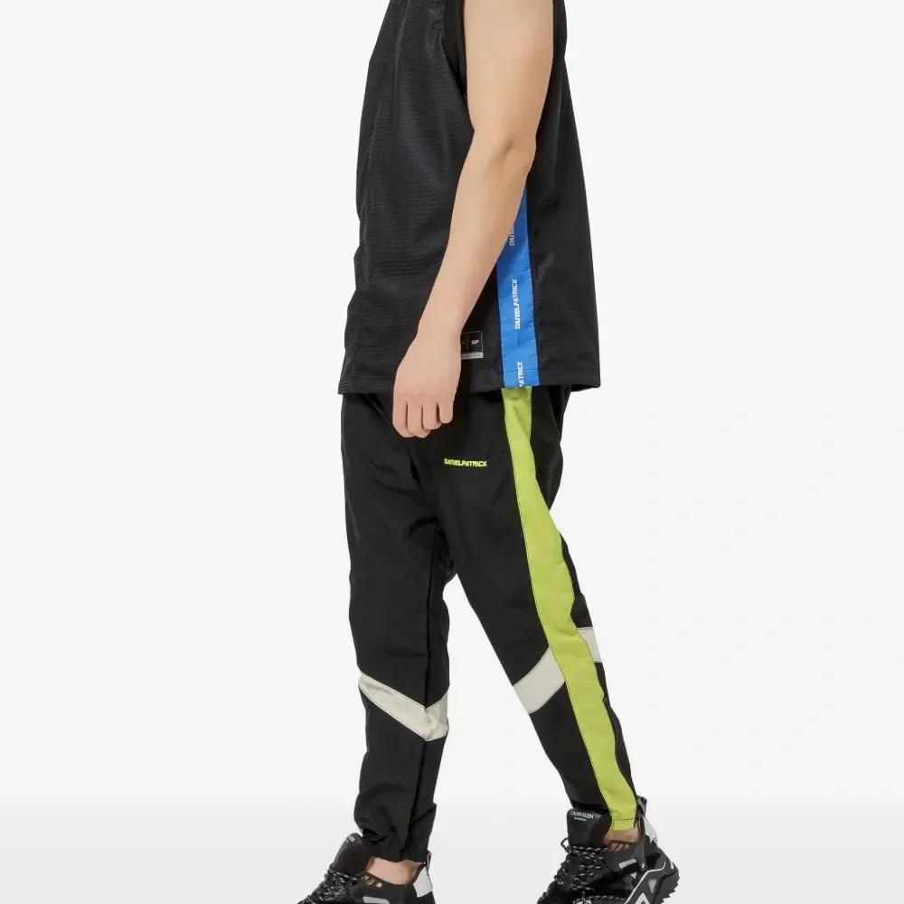 топ с логотипом топ с логотипом