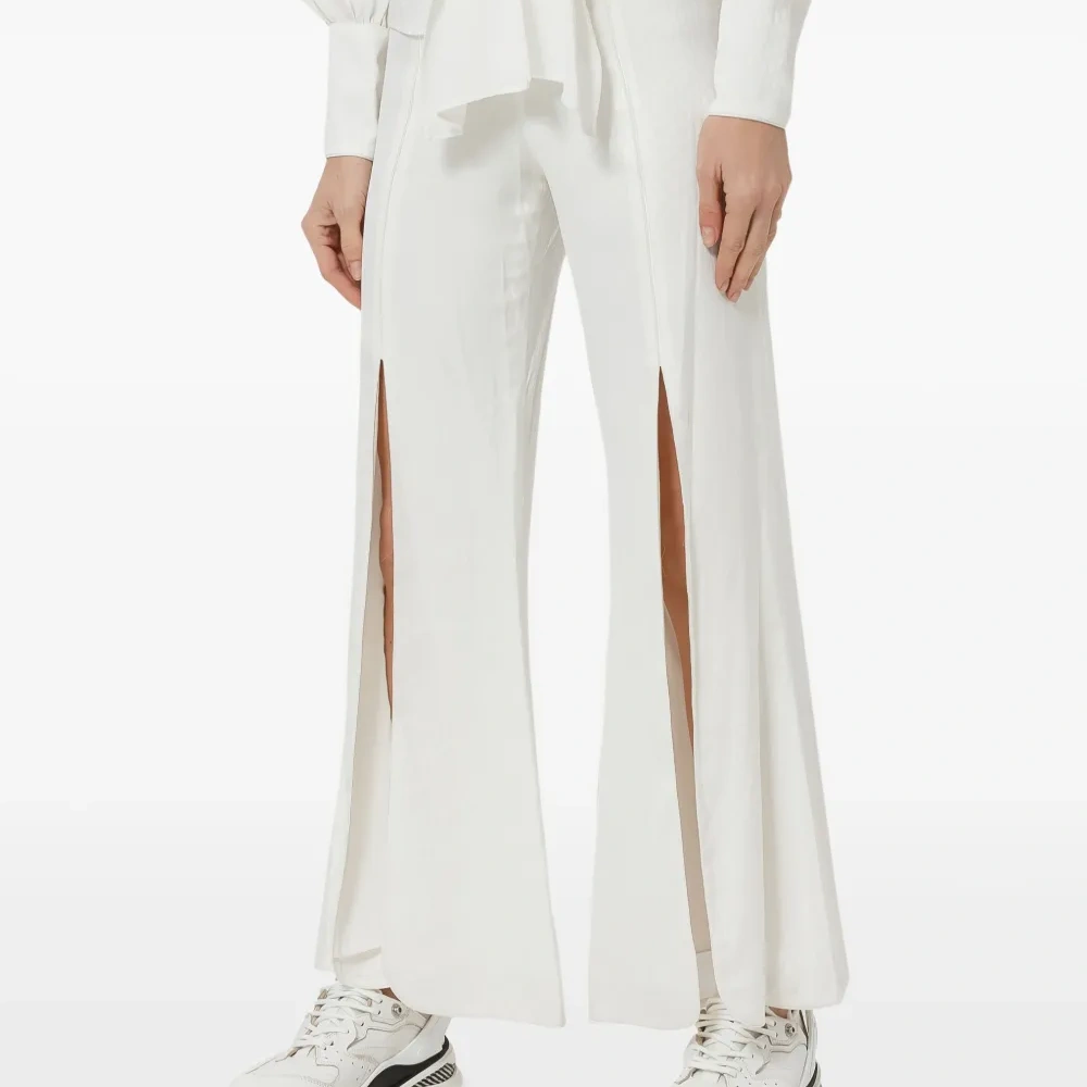 расклешенные брюки