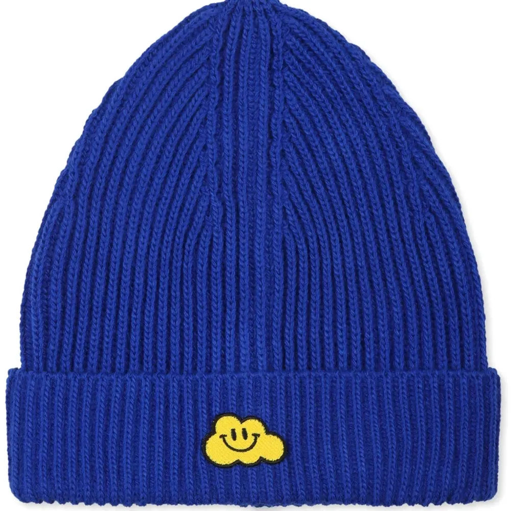 Шапка бини с аппликацией