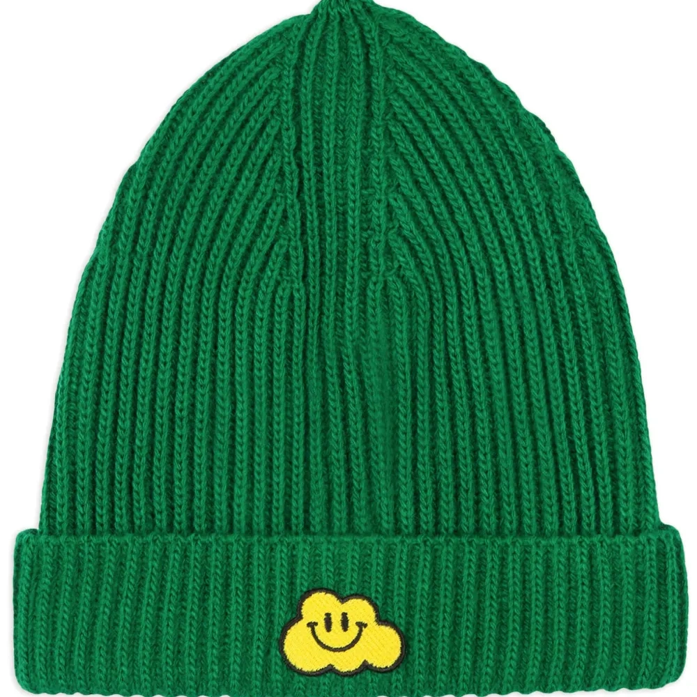 Шапка бини с аппликацией