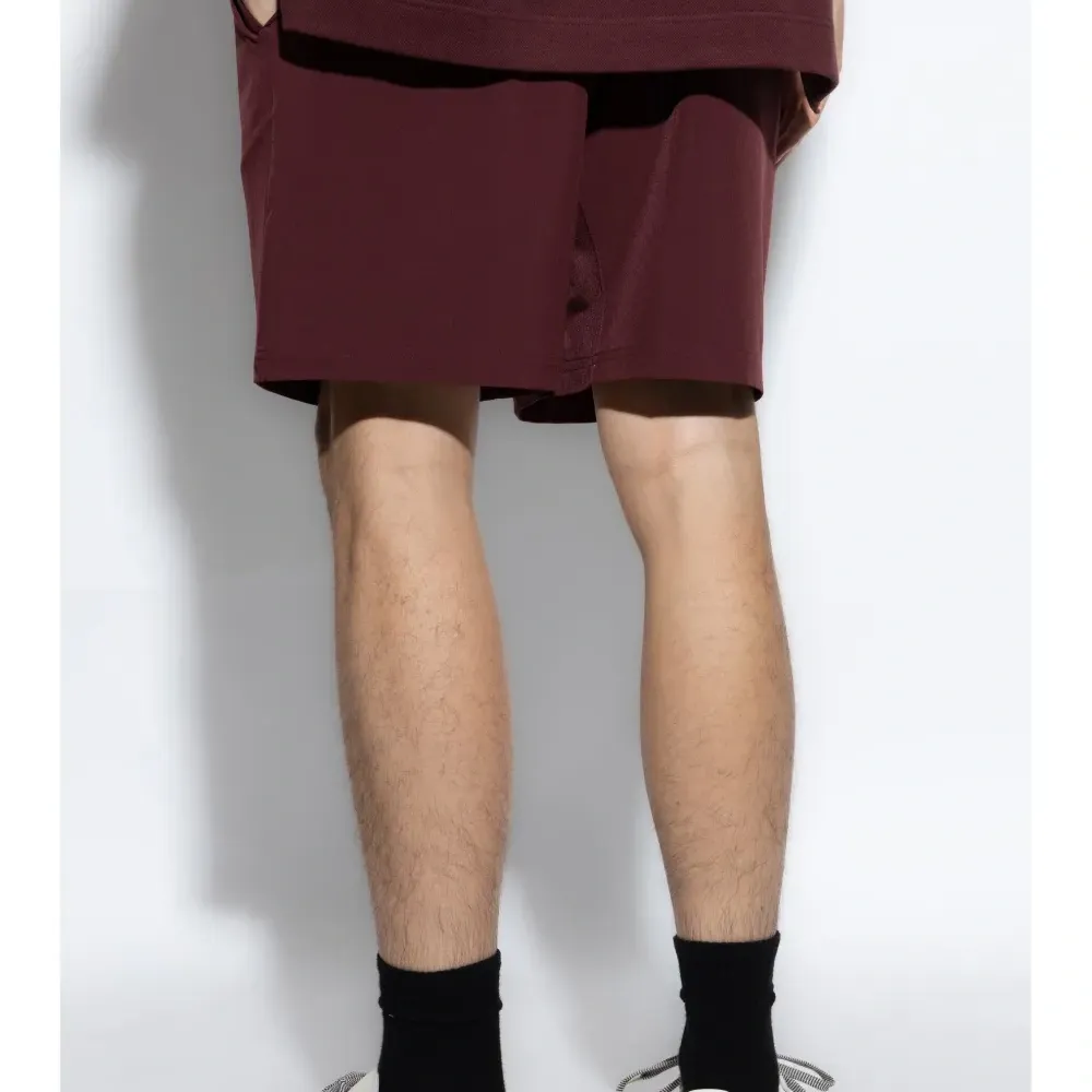 Спортивные шорты с вышивкой