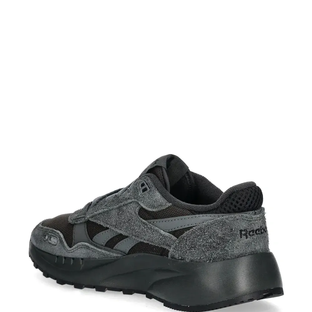 Кроссовки 2400