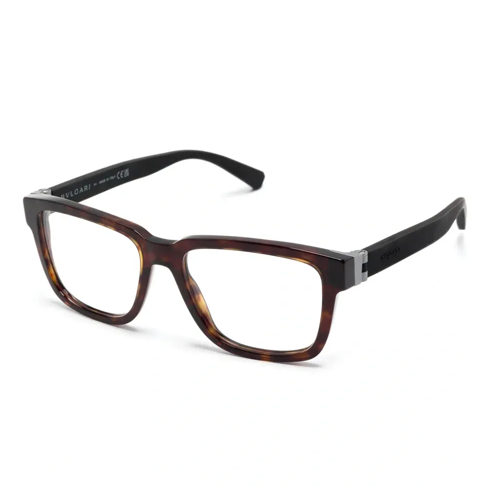 Очки в квадратной оправе