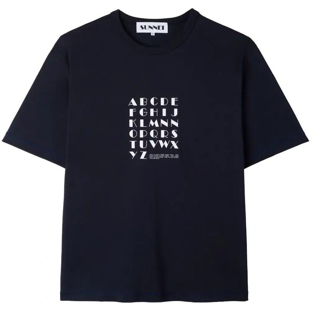 Футболка с графичным принтом Футболка с графичным принтом