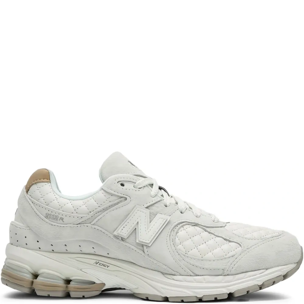 Стеганые кроссовки 2002R