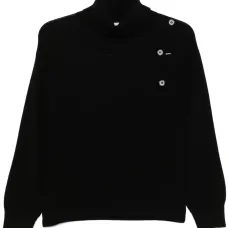 Свитер с вырезами