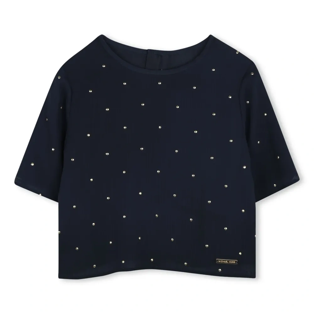 Блузка с заклепками