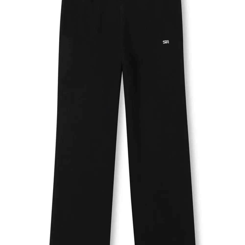 Брюки с вышитым логотипом