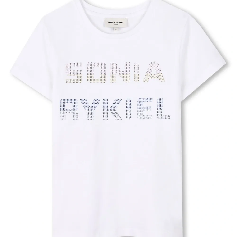 Футболка со стразами и логотипом