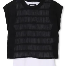 Комплект из футболки и шортов