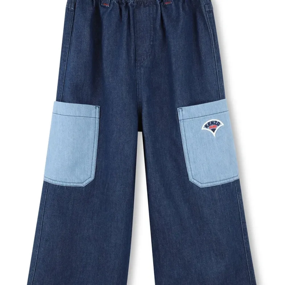 Джинсы с вышитым логотипом