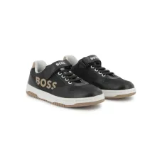 Кроссовки с логотипом