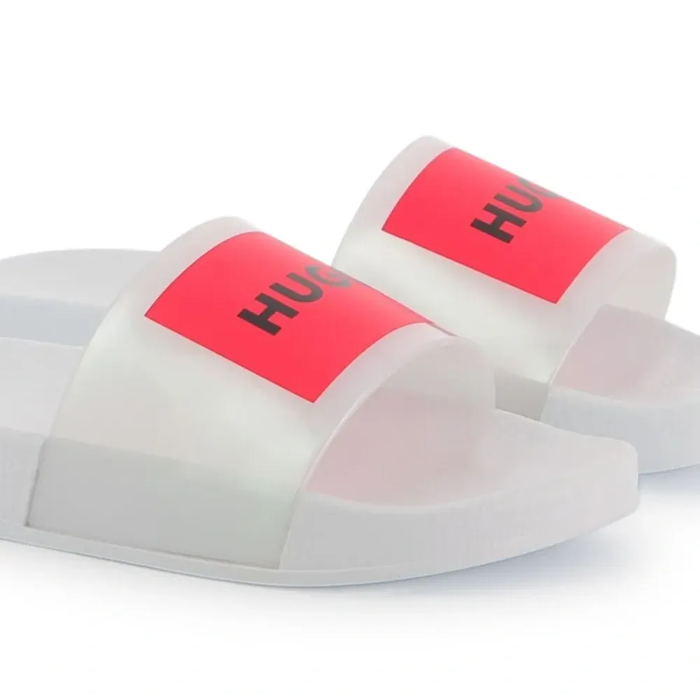 Шлепанцы с логотипом