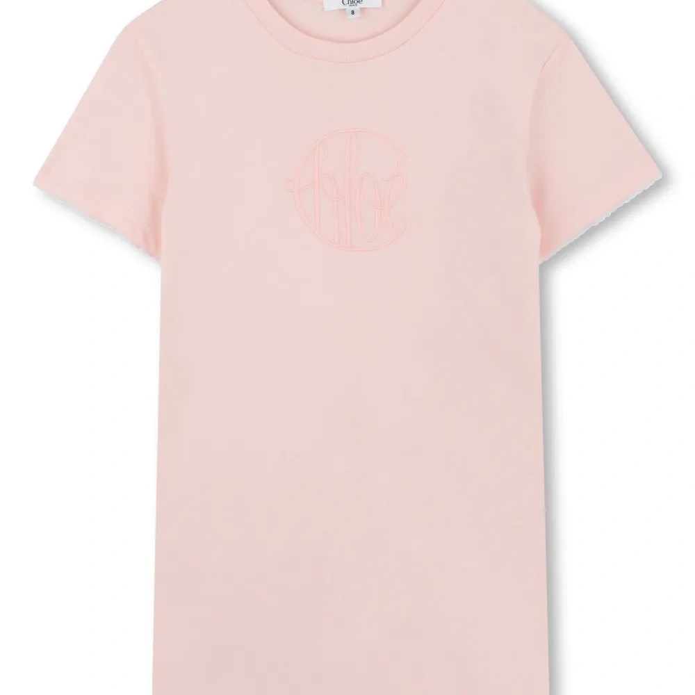 Платье с вышитым логотипом