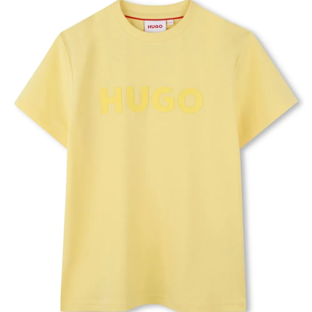 Футболка с логотипом